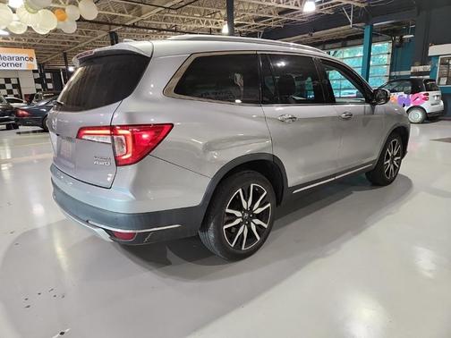 2020 Honda Pilot Touring 8-Passenger