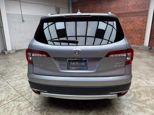 2020 Honda Pilot Touring 8-Passenger