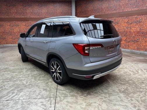 2020 Honda Pilot Touring 8-Passenger