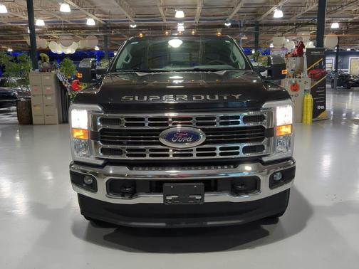 Black Metallic 2025 Ford F-350 XL