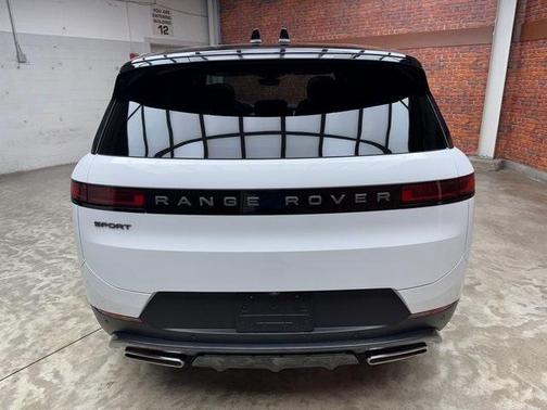 2025 Land Rover Range Rover Sport P360 SE