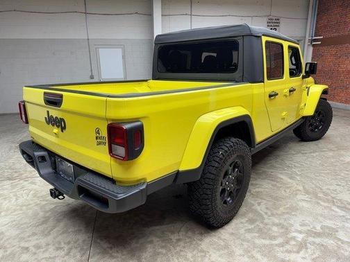 2023 Jeep Gladiator Sport