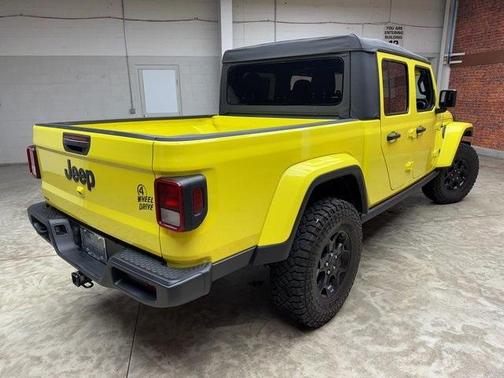 2023 Jeep Gladiator Sport