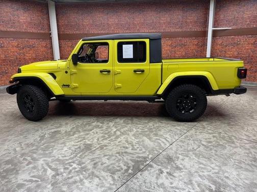 2023 Jeep Gladiator Sport