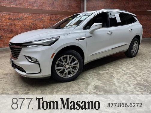 2022 Buick Enclave Essence