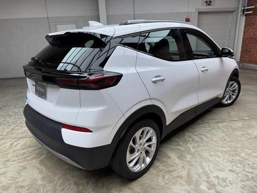 2023 Chevrolet Bolt EUV LT