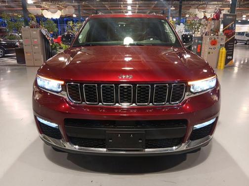 Velvet 2022 Jeep Grand Cherokee L Limited