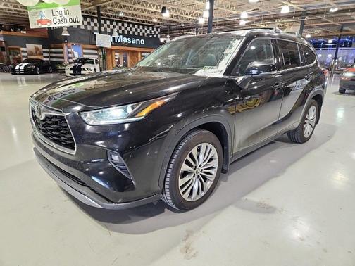 2023 Toyota Highlander Platinum
