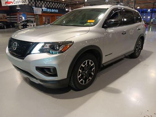 Brilliant Silver Metallic 2020 Nissan Pathfinder SV