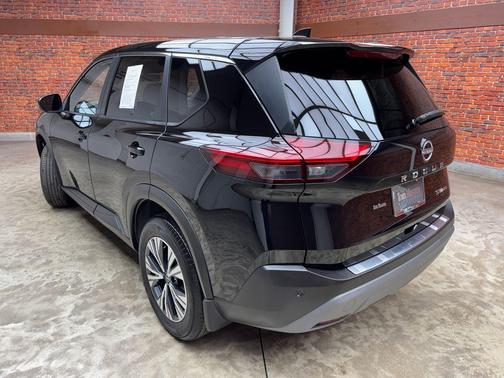 Super Black 2023 Nissan Rogue SV