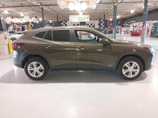 2024 Chevrolet Trax LS