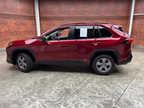 2022 Toyota RAV4 Hybrid LE