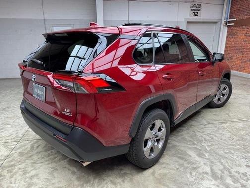 2022 Toyota RAV4 Hybrid LE