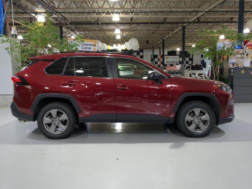 2022 Toyota RAV4 Hybrid LE