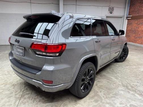 2020 Jeep Grand Cherokee Altitude