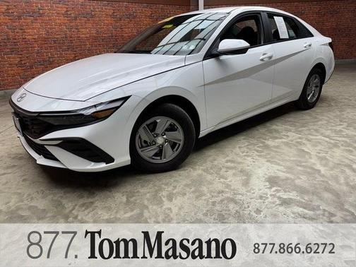 2025 Hyundai ELANTRA SE