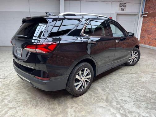 Black Metallic 2023 Chevrolet Equinox Premier