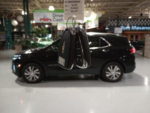 Black Metallic 2023 Chevrolet Equinox Premier