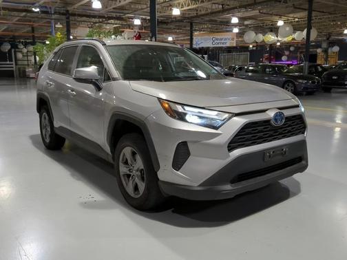 2022 Toyota RAV4 Hybrid XLE