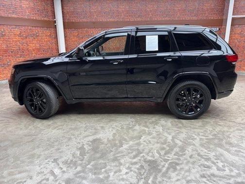 2022 Jeep Grand Cherokee WK Laredo