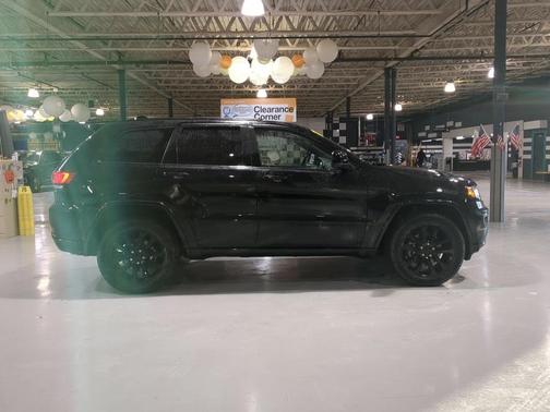 2022 Jeep Grand Cherokee WK Laredo