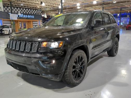 2022 Jeep Grand Cherokee WK Laredo