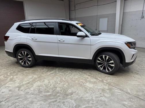 2022 Volkswagen Atlas 3.6L SE w/Technology
