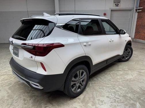 2021 Kia Seltos S