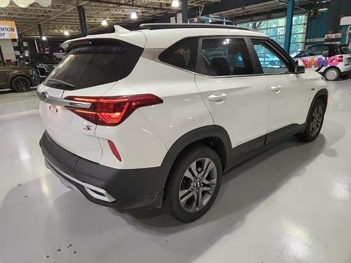 2021 Kia Seltos S