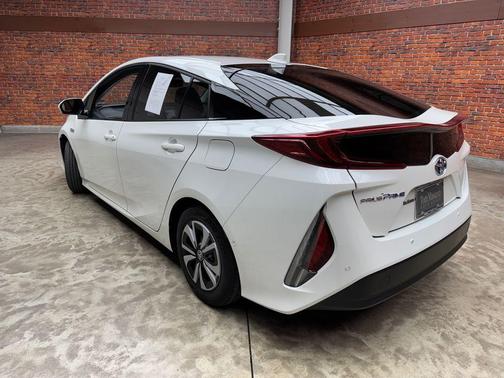 Blizzard Pearl 2019 Toyota Prius Prime Advanced