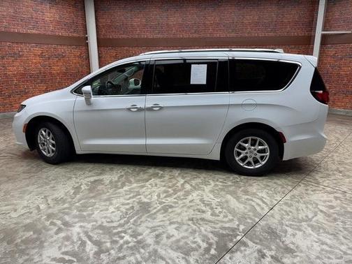 2021 Chrysler Pacifica Touring-L