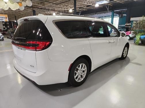 2021 Chrysler Pacifica Touring-L