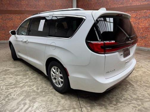2021 Chrysler Pacifica Touring-L