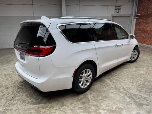 2021 Chrysler Pacifica Touring-L