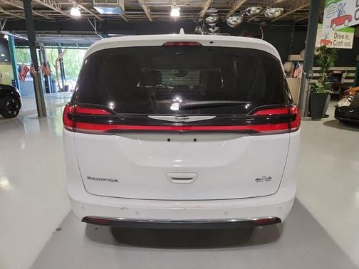 2021 Chrysler Pacifica Touring-L