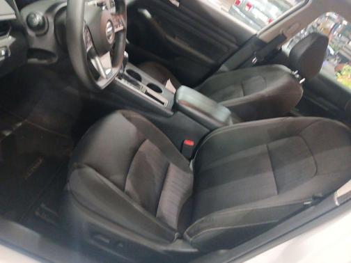 Glacier White 2019 Nissan Altima 2.5 S