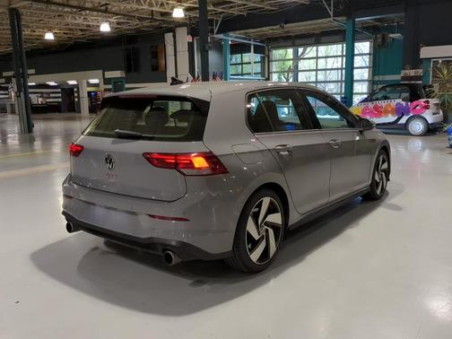 2024 Volkswagen Golf GTI 2.0T S