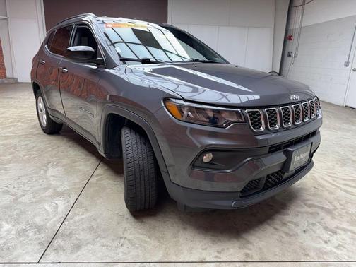 Metallic 2024 Jeep Compass Latitude