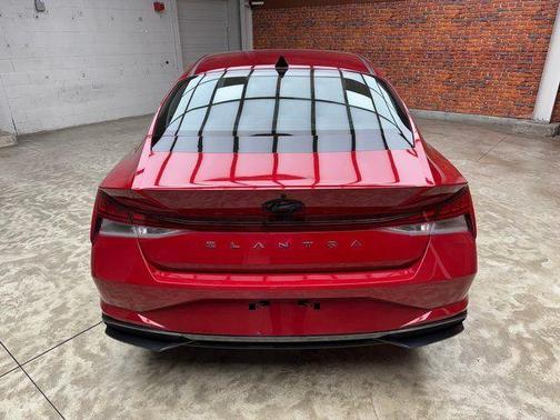 2023 Hyundai ELANTRA HEV Limited