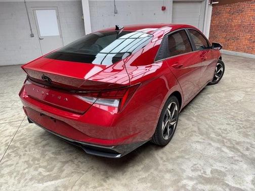 2023 Hyundai ELANTRA HEV Limited