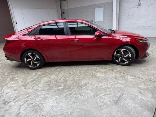 2023 Hyundai ELANTRA HEV Limited