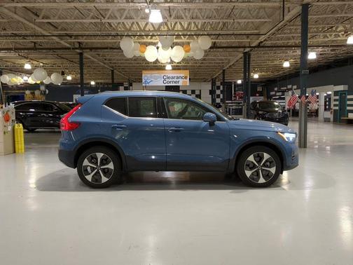 Blue 2024 Volvo XC40 B5 Plus Bright Theme