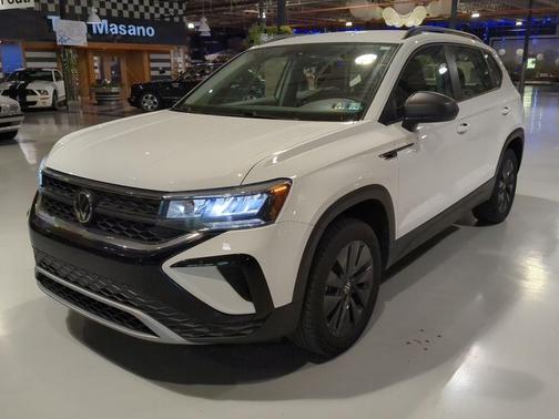 Pure White 2023 Volkswagen Taos 1.5T S