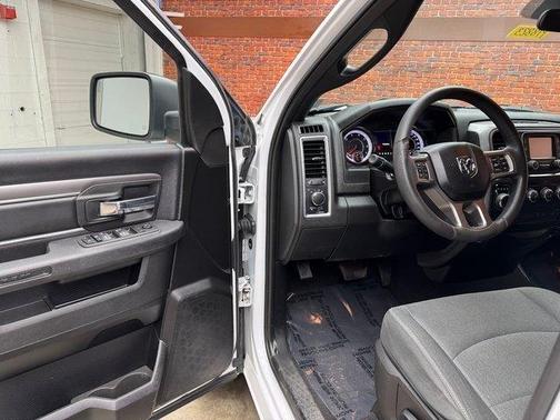 2022 RAM 1500 Classic SLT
