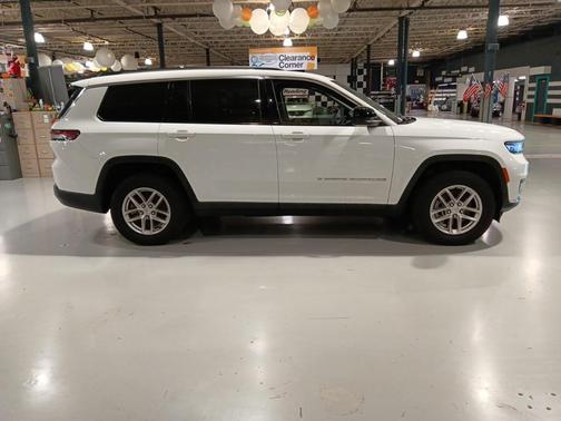 2021 Jeep Grand Cherokee L Laredo