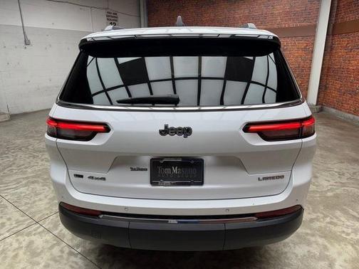 2021 Jeep Grand Cherokee L Laredo