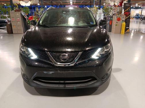 Magnetic Black 2019 Nissan Rogue Sport SV