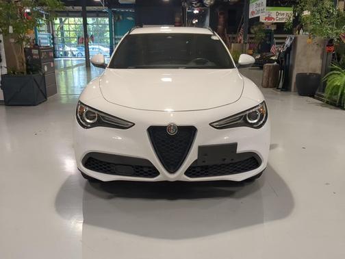 2022 Alfa Romeo Stelvio Sprint
