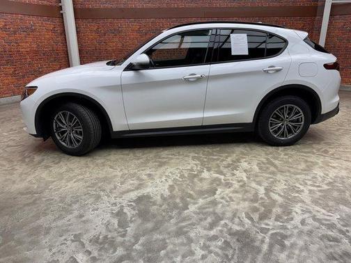 2022 Alfa Romeo Stelvio Sprint