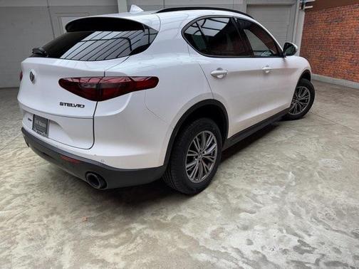 2022 Alfa Romeo Stelvio Sprint